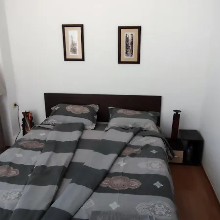 Lägenhet Eden Slăntjev Brjag